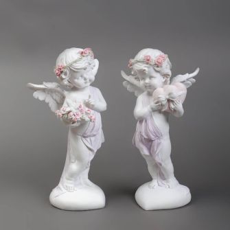 Статуетка Янголятко з трояндами